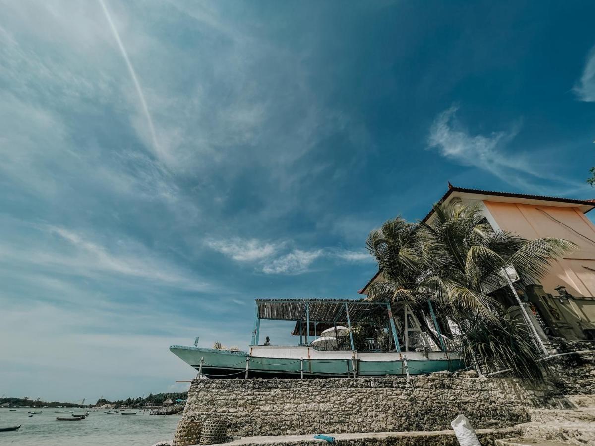 ออโรรา บีชวิว Hotel นูซาเลมโบงัน ภายนอก รูปภาพ