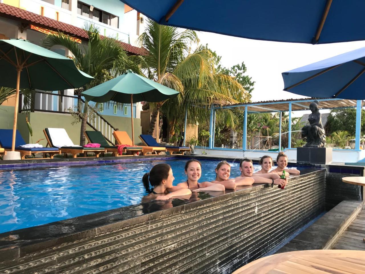 ออโรรา บีชวิว Hotel นูซาเลมโบงัน ภายนอก รูปภาพ